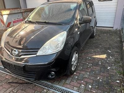 Begagnad Nissan Note 87 HK (63 kW) 2010 Svart Halvkombi