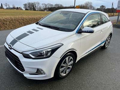 Gebraucht Hyundai i20 Style 101 PS (74 kW) 2015 Weiß Coupé