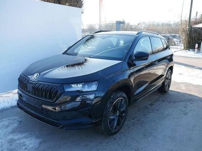 Neu Skoda Karoq SportLine 190 PS (139 kW) 2026 Blackmagic perleffekt SUV