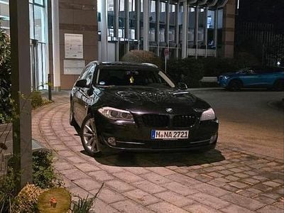 Schwarz Gebraucht 2012 BMW 520 Kombi | 9.900 € (Fairer Preis)