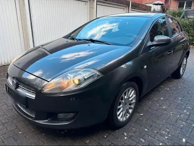 Usata Fiat Bravo 90 CV (66 kW) 2012 Utilitaria