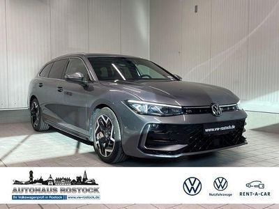 Gebraucht VW Passat R-line 150 PS (110 kW) 2025 Grau Kombi