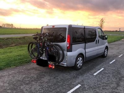 Gebraucht Renault Trafic 115 PS (84 kW) 2014 Silber Van / Kleinbus