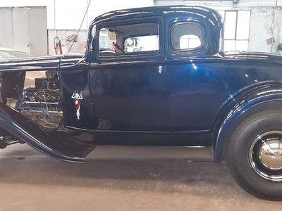 Second-hand Ford V8 296 CP (217 kW) 1989 Albastru