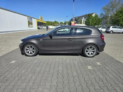 Käytetty BMW 116 Performance 122 HP (89 kW) 2009 Ruskea Viistoperä