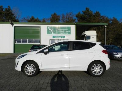 Gebraucht Ford Fiesta Cool & Connect 71 PS (52 kW) 2018 Weiß Kleinwagen