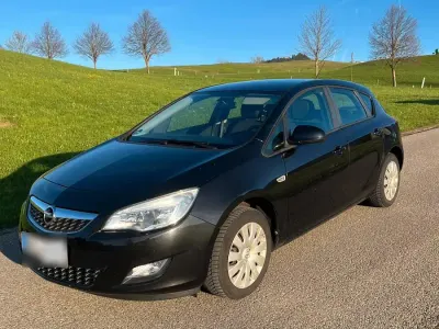 Gebraucht Opel Astra 87 PS (63 kW) 2011 Schwarz Limousine