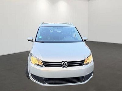 Second-hand VW Touran Trendline 105 CP (77 kW) 2011 Argintiu Monovolum