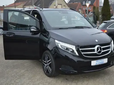 Używany Mercedes V220 Edition 163 KM (119 kW) 2016 Czarny Minivan