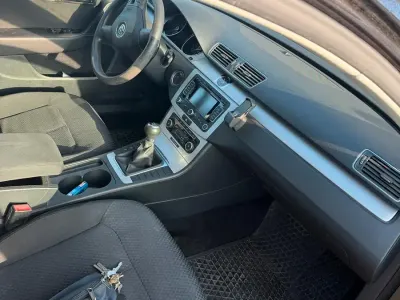 Gebraucht VW Passat 122 PS (89 kW) 2012 Schwarz Kombi