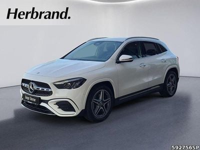 Mercedes GLA220