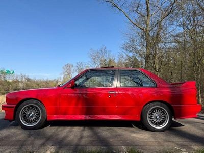 Second-hand BMW M3 Performance 321 CP (236 kW) 1990 Roșu Coupe