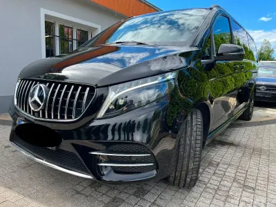 Gebraucht Mercedes V300 Avantgarde 237 PS (174 kW) 2024 Schwarz Van / Kleinbus