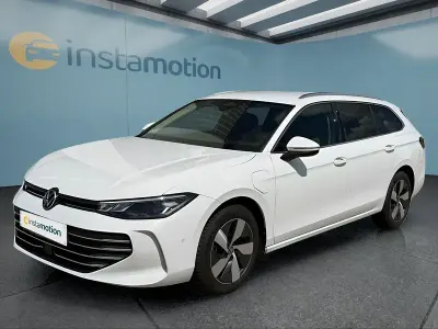Gebraucht VW Passat 204 PS (150 kW) 2025 Weiß Kombi