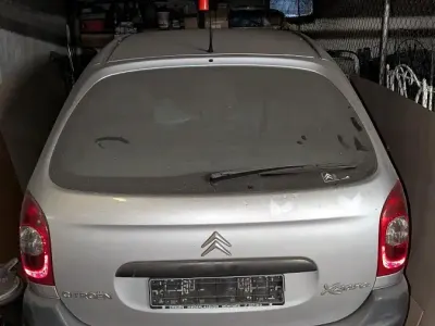 Gebraucht Citroën Xsara Picasso 116 PS (85 kW) 2000 Silber Van / Kleinbus