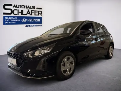 Neu Hyundai i20 Select 101 PS (74 kW) 2025 Phantom black / met Kleinwagen