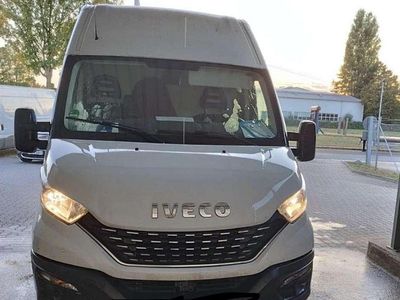 Usata Iveco Daily 136 CV (100 kW) 2021 Bianco Furgone