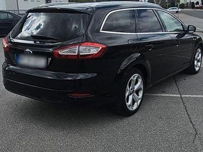 Gebraucht Ford Mondeo 140 PS (102 kW) 2012 Schwarz Kombi