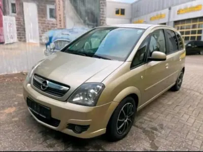 Gebraucht Opel Meriva 105 PS (77 kW) 2009 Gold Van / Kleinbus