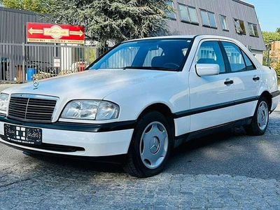 Gebraucht Mercedes C180 Classic 122 PS (89 kW) 1994 Weiß Limousine