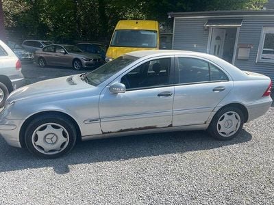 Begagnad Mercedes C240 170 HK (125 kW) 2001 Silver Sedan