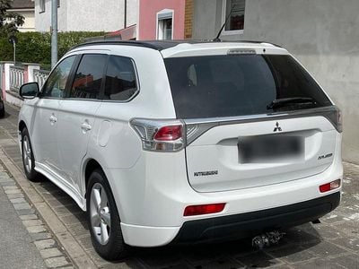 Second-hand Mitsubishi Outlander 150 CP (110 kW) 2013 Alb SUV
