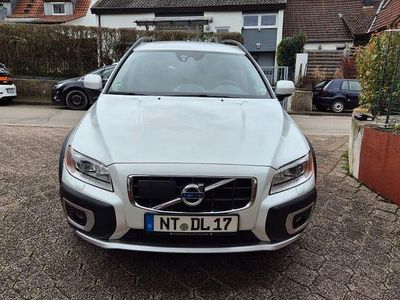 Gebraucht Volvo XC70 Momentum 215 PS (158 kW) 2011 Weiß Kombi