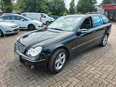 Gebraucht Mercedes C220 150 PS (110 kW) 2006 Schwarz Kombi