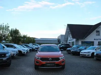 Używany VW T-Roc United 116 KM (85 kW) 2020 Pomarańczowy SUV