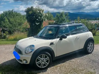 Gebraucht Mini Cooper 122 PS (89 kW) 2010 Weiß Kleinwagen
