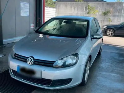 Gebraucht VW Golf VI 105 PS (77 kW) 2009 Silber Kleinwagen