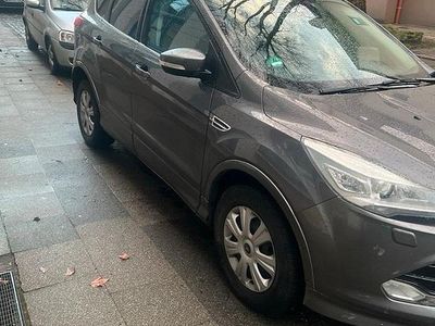Gebraucht Ford Kuga 163 PS (119 kW) 2014 Grau SUV