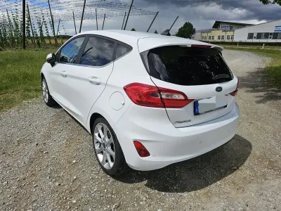 Gebraucht Ford Fiesta Titanium 120 PS (88 kW) 2019 Weiß Kleinwagen