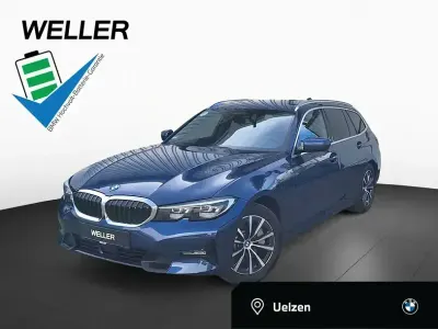Używany BMW 330e Sport Line 292 KM (214 kW) 2021 Niebieski Kombi