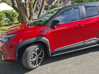 Brugt Toyota Yaris Cross Plus 131 HK (96 kW) 2025 Rød SUV