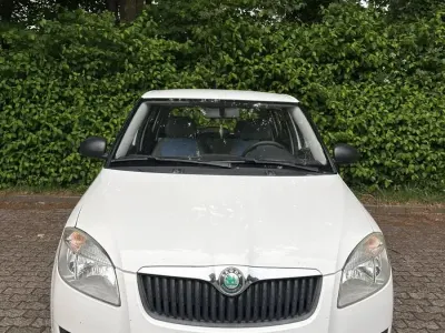 Gebraucht Skoda Fabia 60 PS (44 kW) 2009 Weiß Kleinwagen