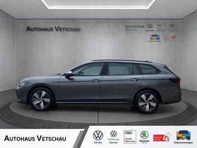 Grau Gebraucht 2024 VW Passat Kombi | 27.990 € (Fairer Preis)