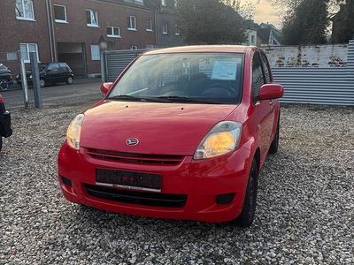 Rot Gebraucht 2011 Daihatsu Sirion Kleinwagen | 3.200 € (Etwas zu teuer)