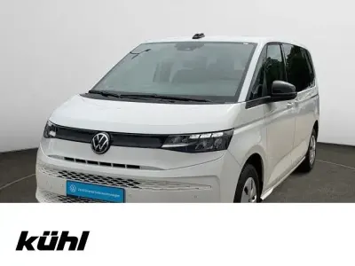 Gebraucht VW Multivan Basis 150 PS (110 kW) 2023 Candyweiß Van / Kleinbus