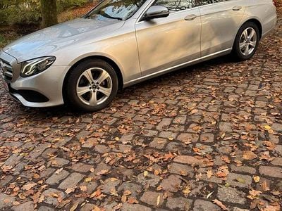 Gebraucht Mercedes E220 194 PS (142 kW) 2018 Silber Kombi