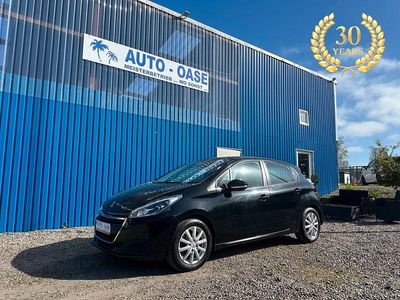 Gebraucht Peugeot 208 Active 99 PS (72 kW) 2015 Schwarz Kleinwagen
