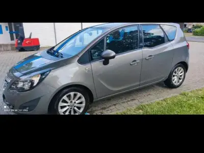 Gebraucht Opel Meriva 101 PS (74 kW) 2012 Grau Van / Kleinbus