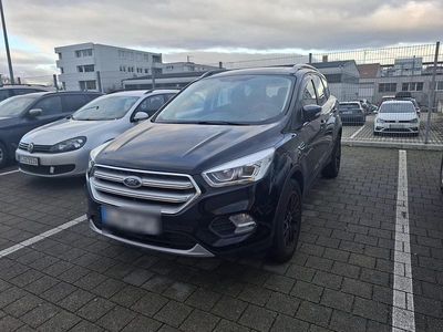 Gebraucht Ford Kuga 150 PS (110 kW) 2018 Schwarz SUV