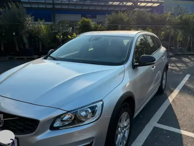Gebraucht Volvo V60 CC Kinetic 110 PS (80 kW) 2016 Kombi