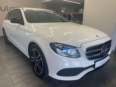 Gebraucht Mercedes E220 Avantgarde 194 PS (142 kW) 2019 Weiß Limousine