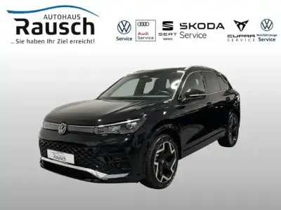 Używany VW Tiguan R-line 150 KM (110 kW) 2025 Czarny SUV