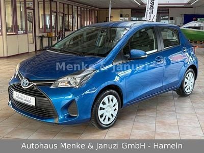 Gebraucht Toyota Yaris Hybrid Comfort 101 PS (74 kW) 2015 Blau Limousine