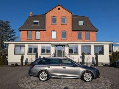 Grau Gebraucht 2025 Skoda Octavia Selection Limousine | 28.750 € (Guter Preis)