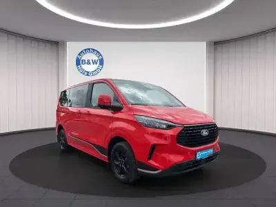 Gebraucht Ford Tourneo Custom Trend 136 PS (100 kW) 2025 Rot Van