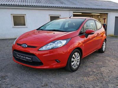 Gebraucht Ford Fiesta Trend 60 PS (44 kW) 2010 Rot Kleinwagen